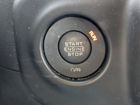 Used 2022 Jeep Gladiator Sport image 10