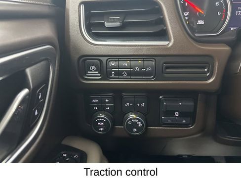 Used 2021 Chevrolet Suburban Z71 w/ Z71 Off-Road Package image 39