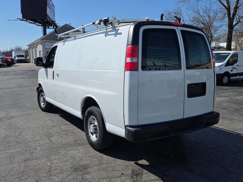 Used 2017 Chevrolet Express 2500 RWD image 6