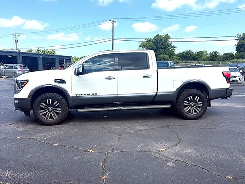 Used 2022 Nissan Titan Platinum Reserve w/ Moonroof Package AWD/4WD image 2