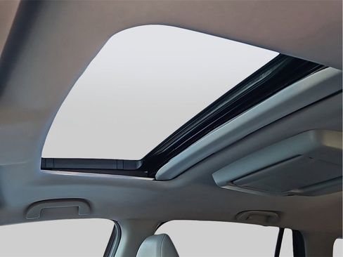 Certified 2022 Honda Pilot Touring image 16