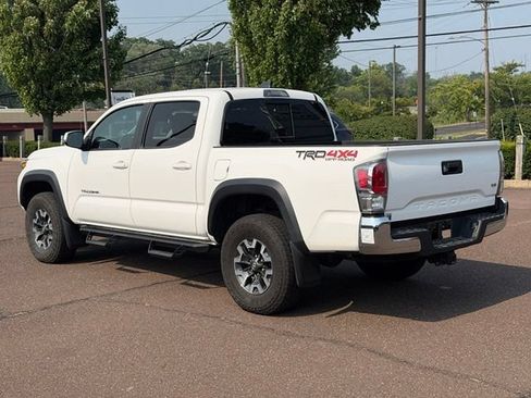 Used 2023 Toyota Tacoma TRD Off-Road AWD/4WD image 5