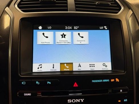 Used 2018 Ford Explorer Limited w/ Equipment Group 301A AWD/4WD image 26