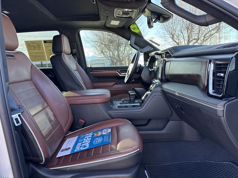Used 2025 GMC Sierra 1500 Denali Ultimate image 18