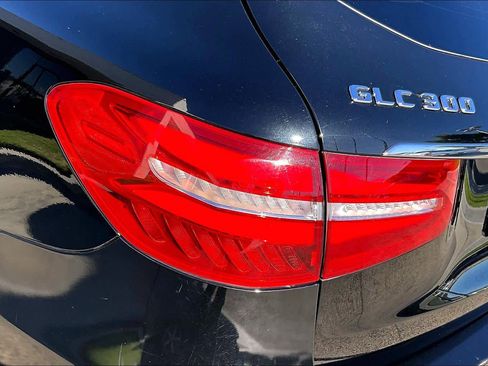 Used 2018 Mercedes-Benz GLC 300 image 28