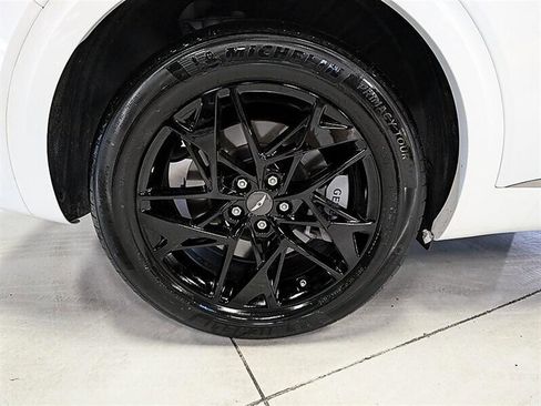 Used 2025 Genesis GV70 2.5T AWD/4WD image 12