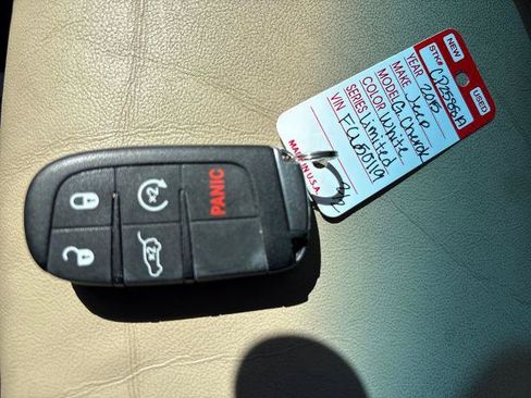 Used 2015 Jeep Grand Cherokee Limited AWD/4WD image 32