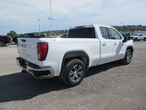 New 2026 GMC Sierra 1500 SLE w/ Max Trailering Package AWD/4WD image 5