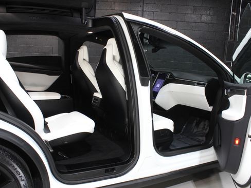 Used 2017 Tesla Model X 100D image 28