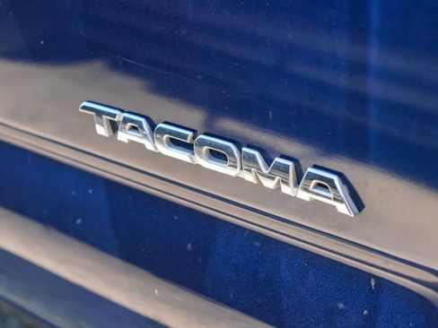 Used 2008 Toyota Tacoma PreRunner w/ SR5 Pkg #2 RWD image 9