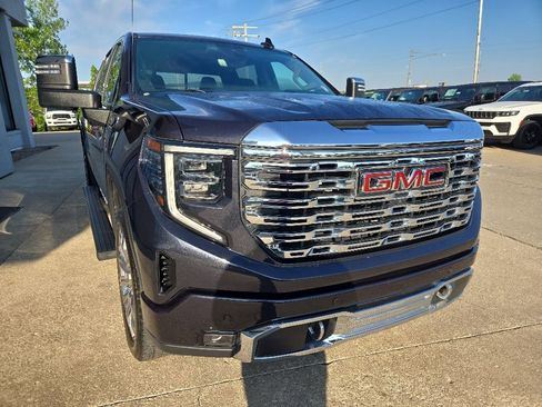 Used 2024 GMC Sierra 1500 Denali w/ Denali Reserve Package AWD/4WD image 15