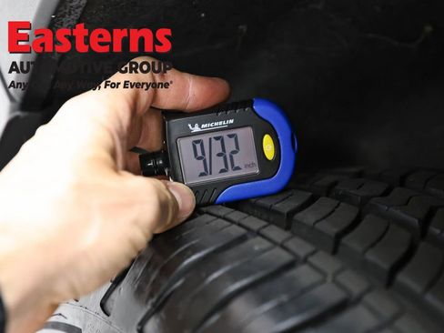 Used 2021 Chevrolet Traverse LT AWD/4WD image 26