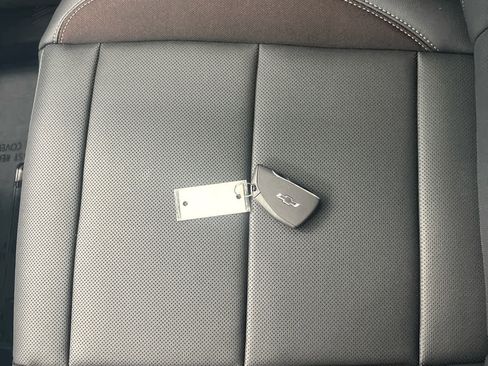 New 2025 Chevrolet Equinox EV RS w/ Convenience Package II image 49