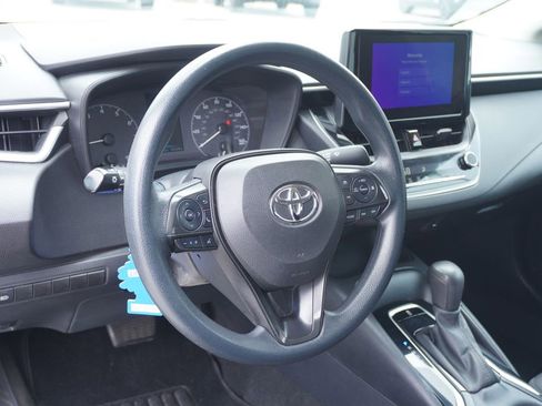 Used 2023 Toyota Corolla LE FWD image 7