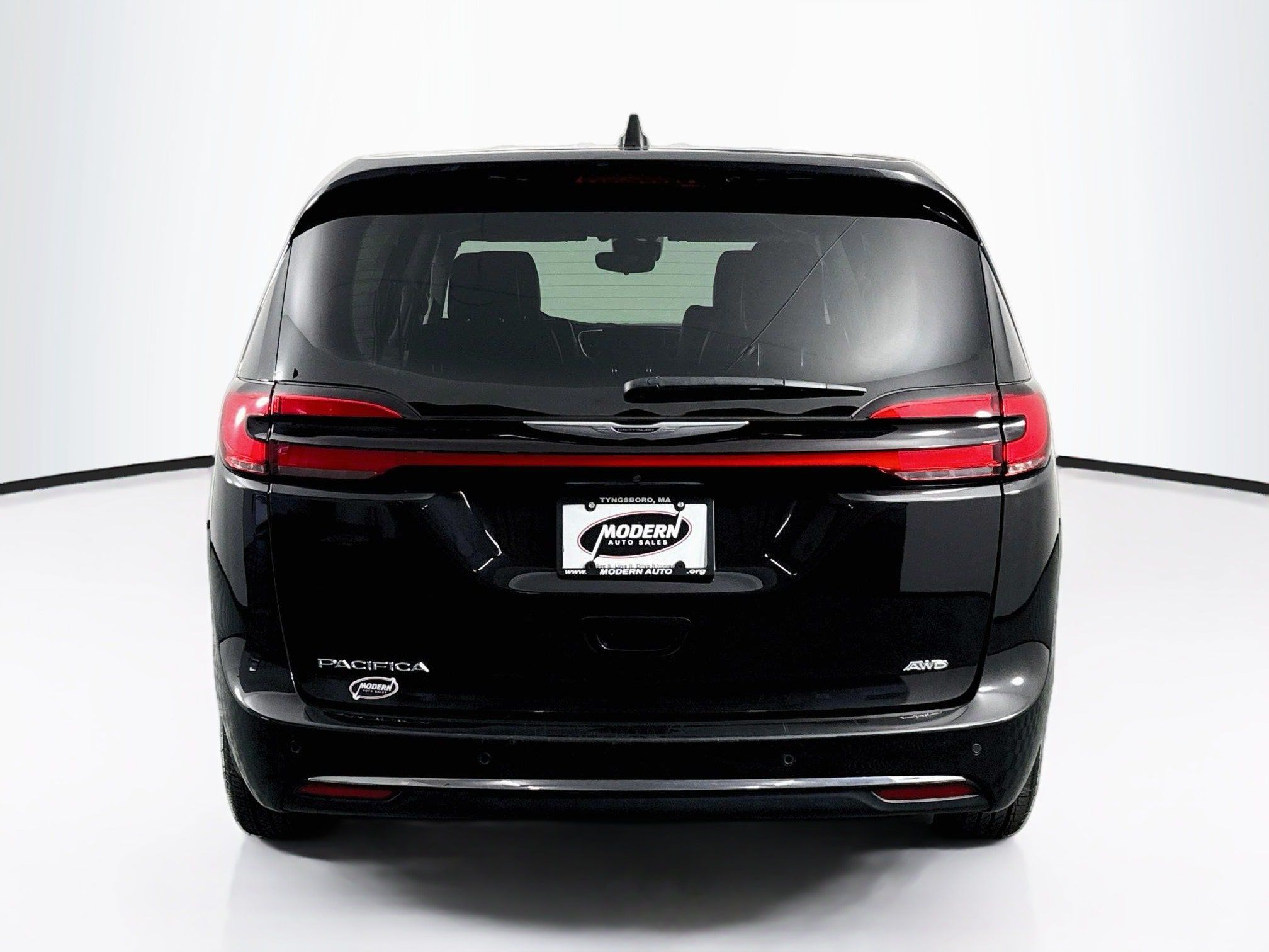 Used 2023 Chrysler Pacifica Touring-L AWD/4WD image 14