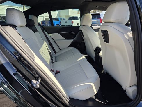 Used 2026 BMW 530i w/ M Sport Package image 16