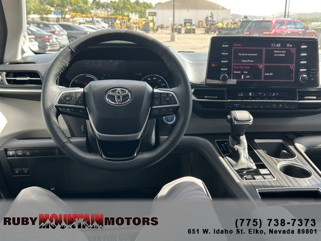 Used 2022 Toyota Sienna Limited AWD/4WD image 12