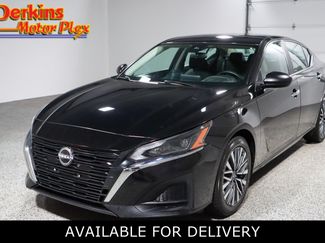 Used 2024 Nissan Altima 2.5 SV FWD video 1