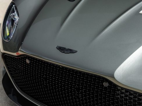 Used 2023 Aston Martin DBS Superleggera Volante RWD image 20