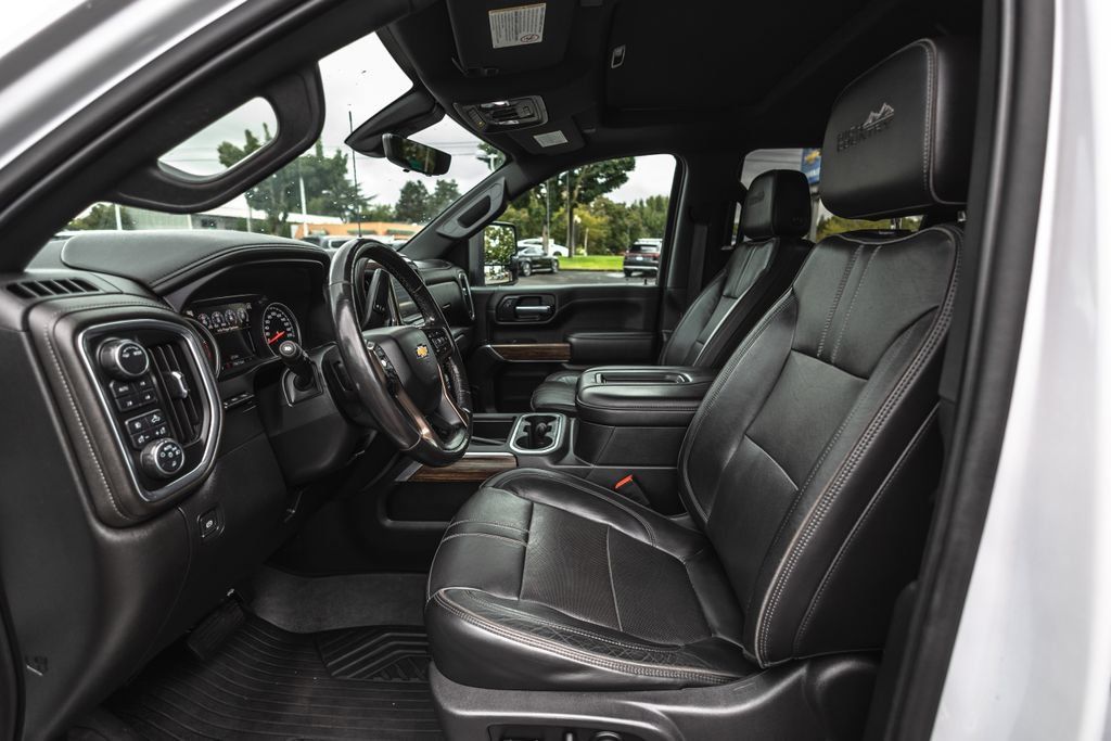 Used 2020 Chevrolet Silverado 3500 High Country w/ Z71 Off-Road Package AWD/4WD image 24