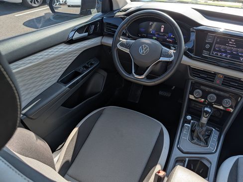 Certified 2024 Volkswagen Taos S FWD image 9