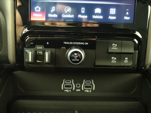 Used 2026 RAM 1500 Big Horn AWD/4WD image 31
