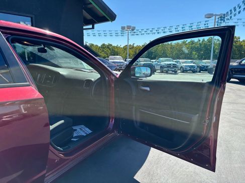Used 2020 Dodge Charger SXT image 14