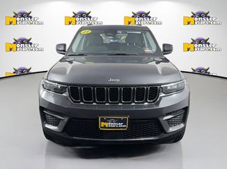Used 2023 Jeep Grand Cherokee Laredo AWD/4WD video 2