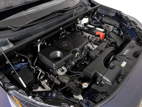 Used 2021 Toyota RAV4 XLE Premium image 57