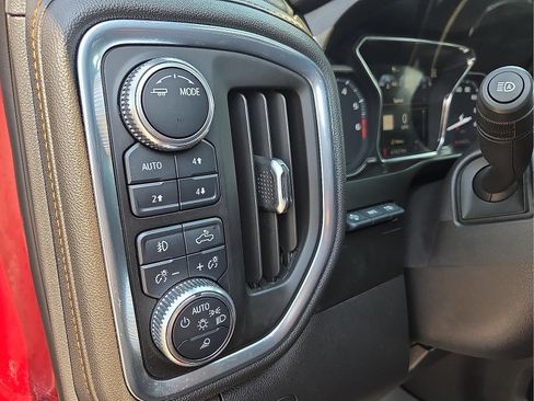 Certified 2021 GMC Sierra 1500 AT4 w/ AT4 Premium Package AWD/4WD image 11