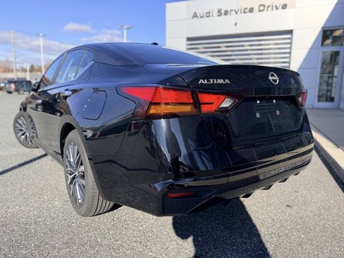 Used 2024 Nissan Altima 2.5 SV image 4
