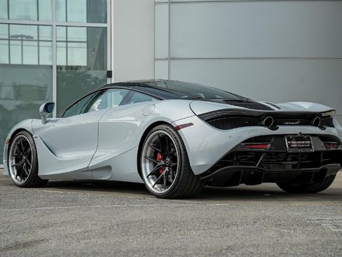 Used 2018 McLaren 720S image 9