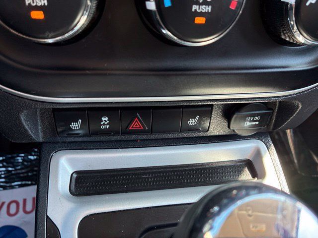 Used 2017 Jeep Compass Latitude AWD/4WD image 31