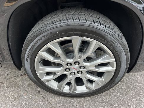 Used 2024 GMC Acadia Denali w/ Super Cruise Package image 12