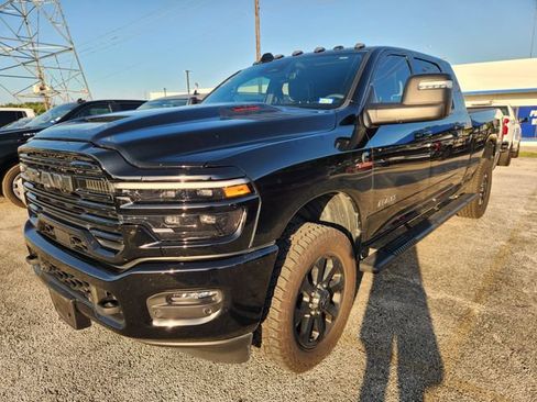 Used 2025 RAM 2500 Laramie w/ Night Edition AWD/4WD image 5