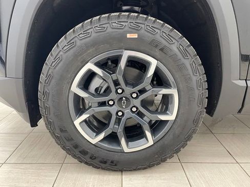 New 2026 Chevrolet Equinox ACTIV w/ Convenience Package III AWD/4WD image 7