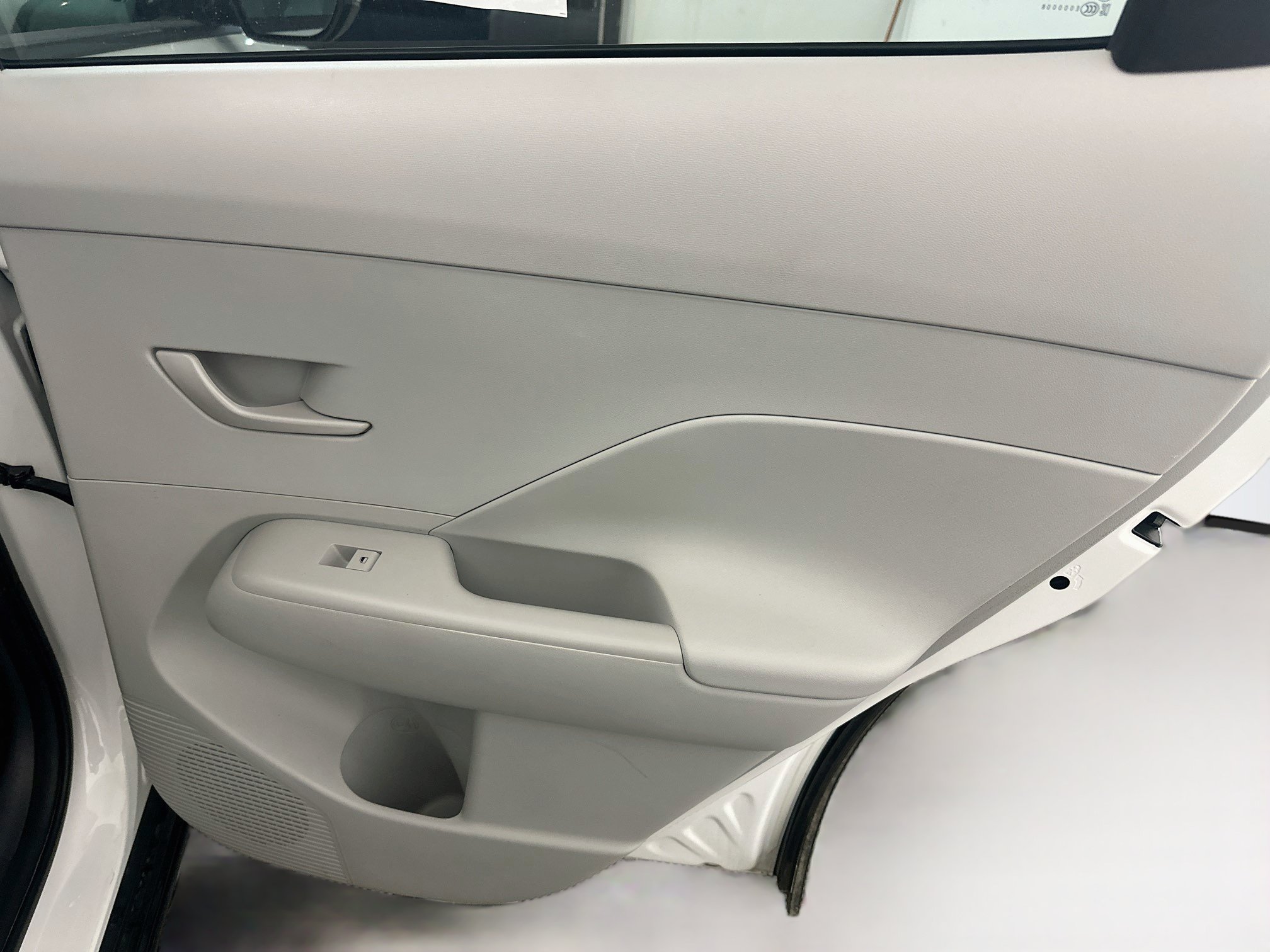 Used 2025 Hyundai Kona SEL AWD/4WD image 30