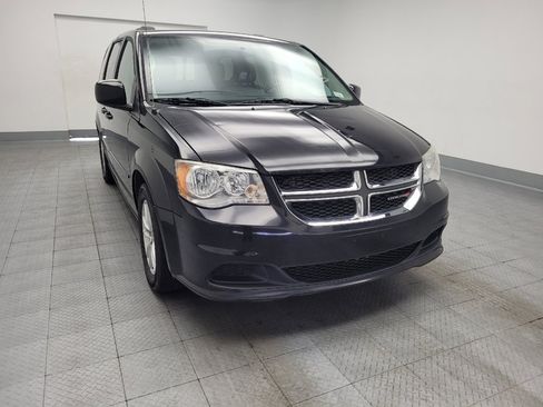 Used 2016 Dodge Grand Caravan SXT FWD image 14