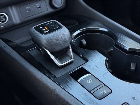 Used 2022 Nissan Rogue SV w/ SV Premium Package image 21