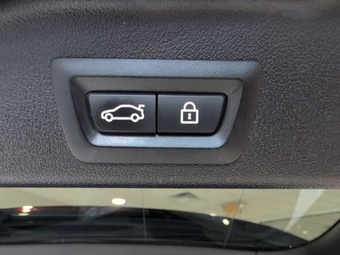 Used 2019 BMW X5 xDrive40i w/ Convenience Package image 42