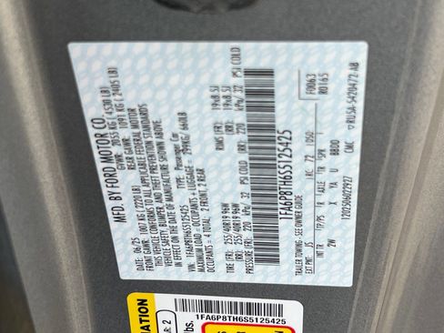 Used 2025 Ford Mustang Coupe image 26