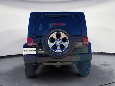 Used 2018 Jeep Wrangler Unlimited Sahara image 4