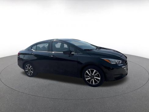 Used 2025 Nissan Versa SV FWD image 2