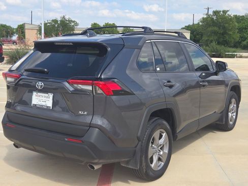 Used 2023 Toyota RAV4 XLE w/ Convenience Package FWD image 3