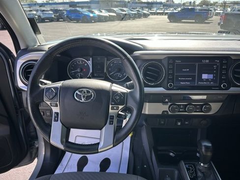 Used 2021 Toyota Tacoma TRD Sport image 17