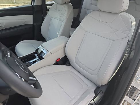 New 2026 Hyundai Tucson SE image 14