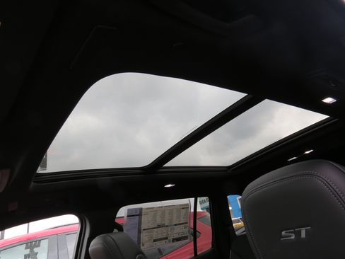 New 2026 Buick Enclave Sport Touring w/ Power Package image 24