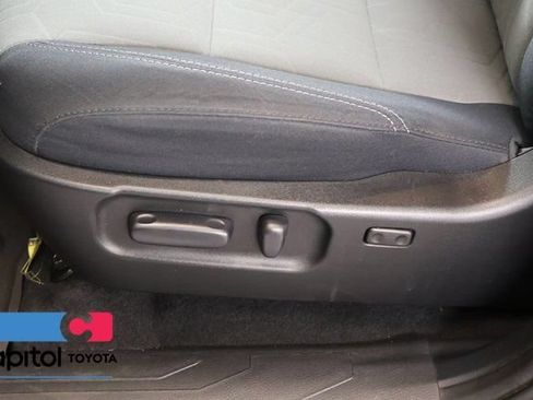 Certified 2021 Toyota Tacoma TRD Off-Road AWD/4WD image 12