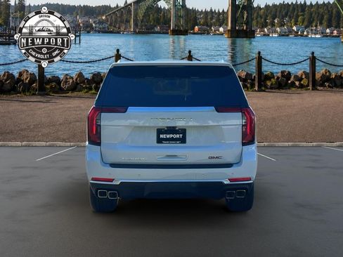 New 2026 GMC Yukon Denali w/ Denali Reserve Package AWD/4WD image 6