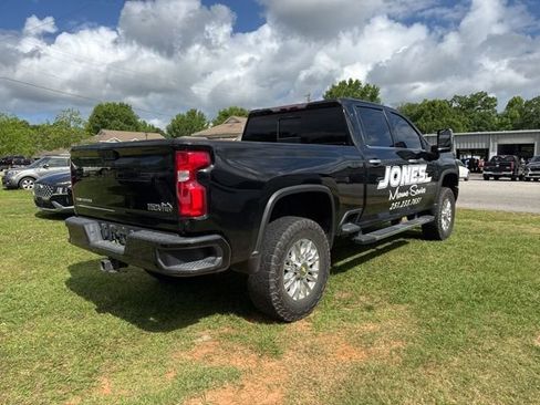 Used 2022 Chevrolet Silverado 3500 High Country AWD/4WD image 6